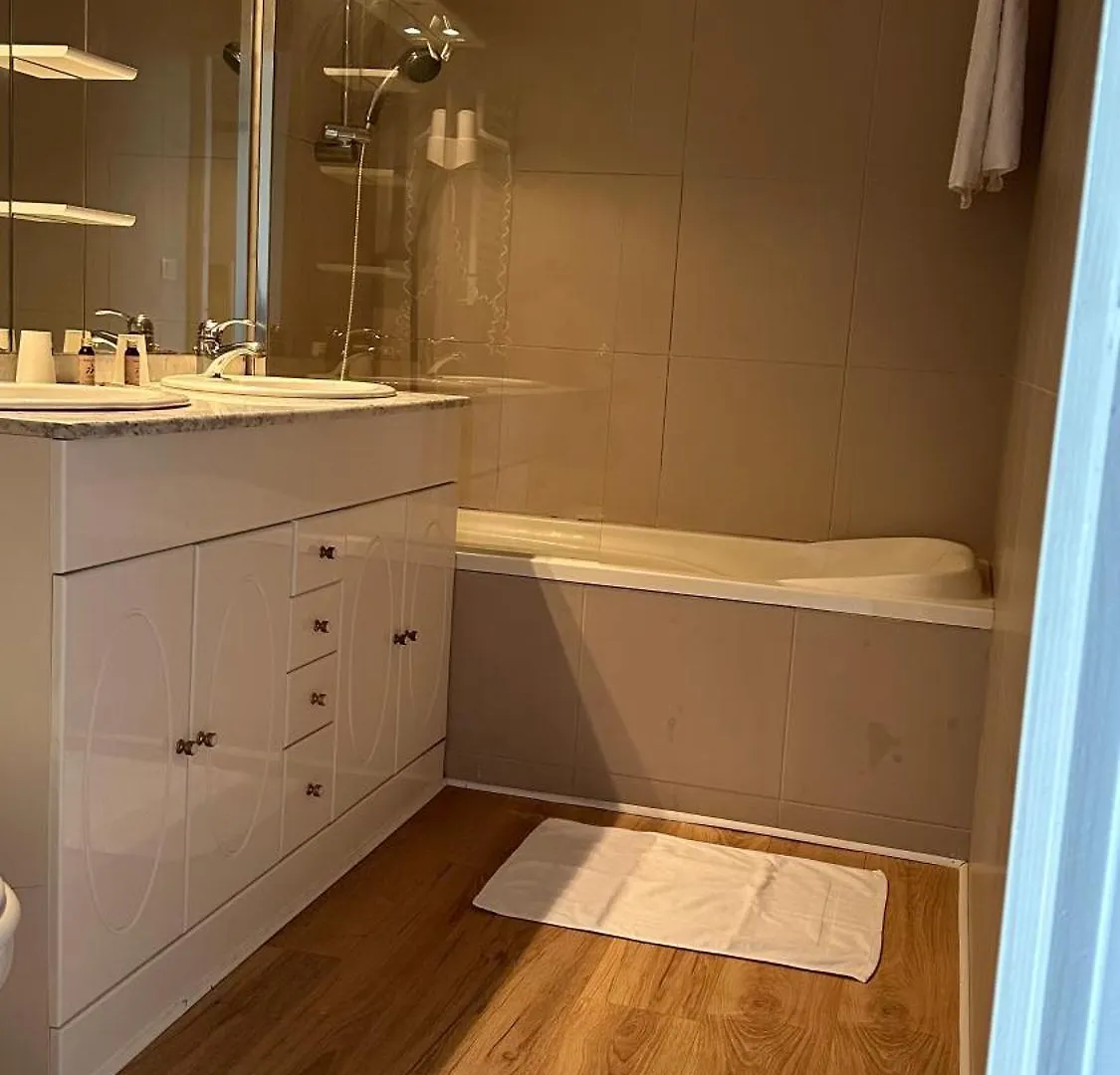 Hotel Le Manoir De Lisle