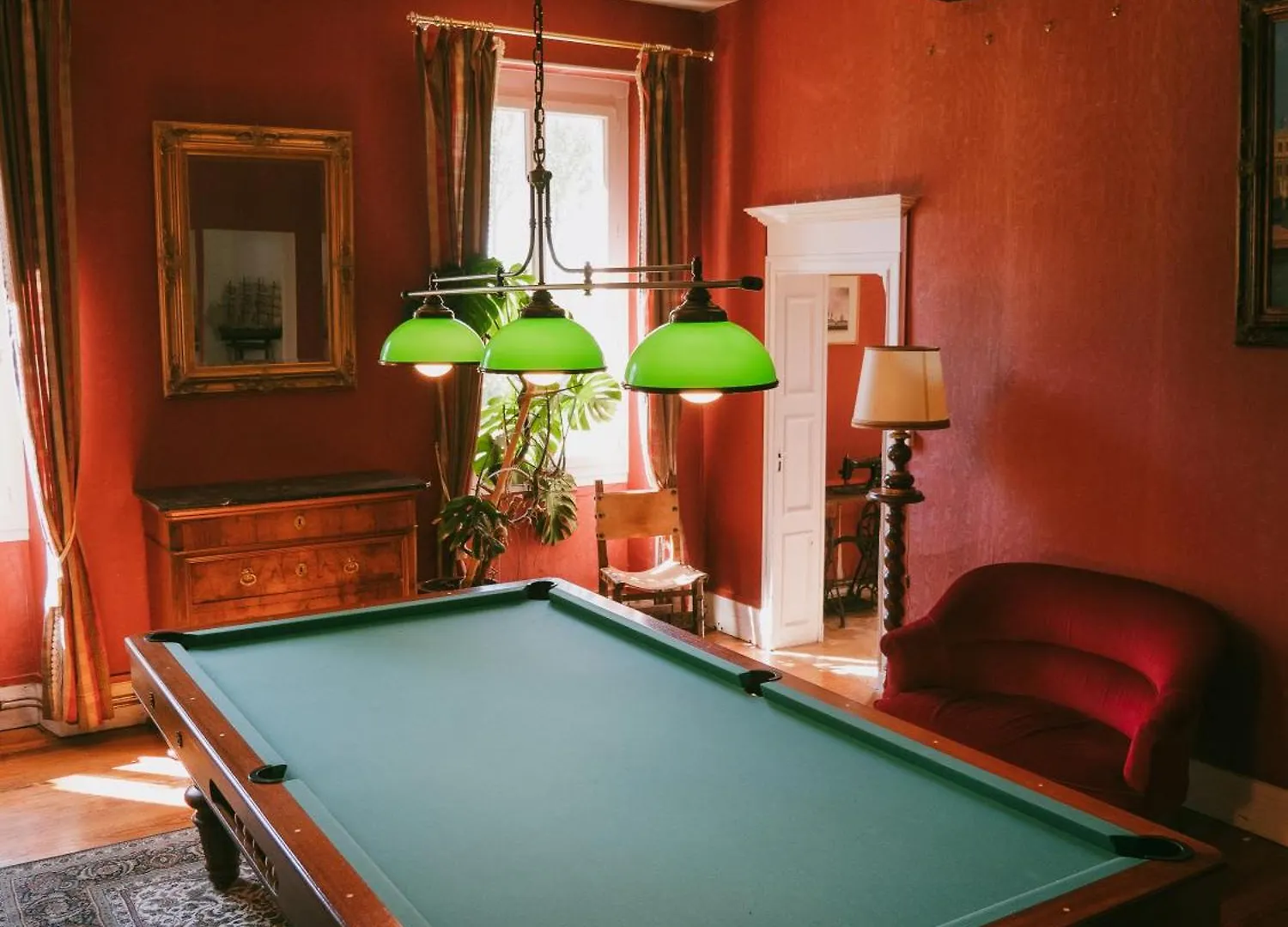 Le Manoir De Lisle Hotel 0*, Lisle-sur-Tarn France